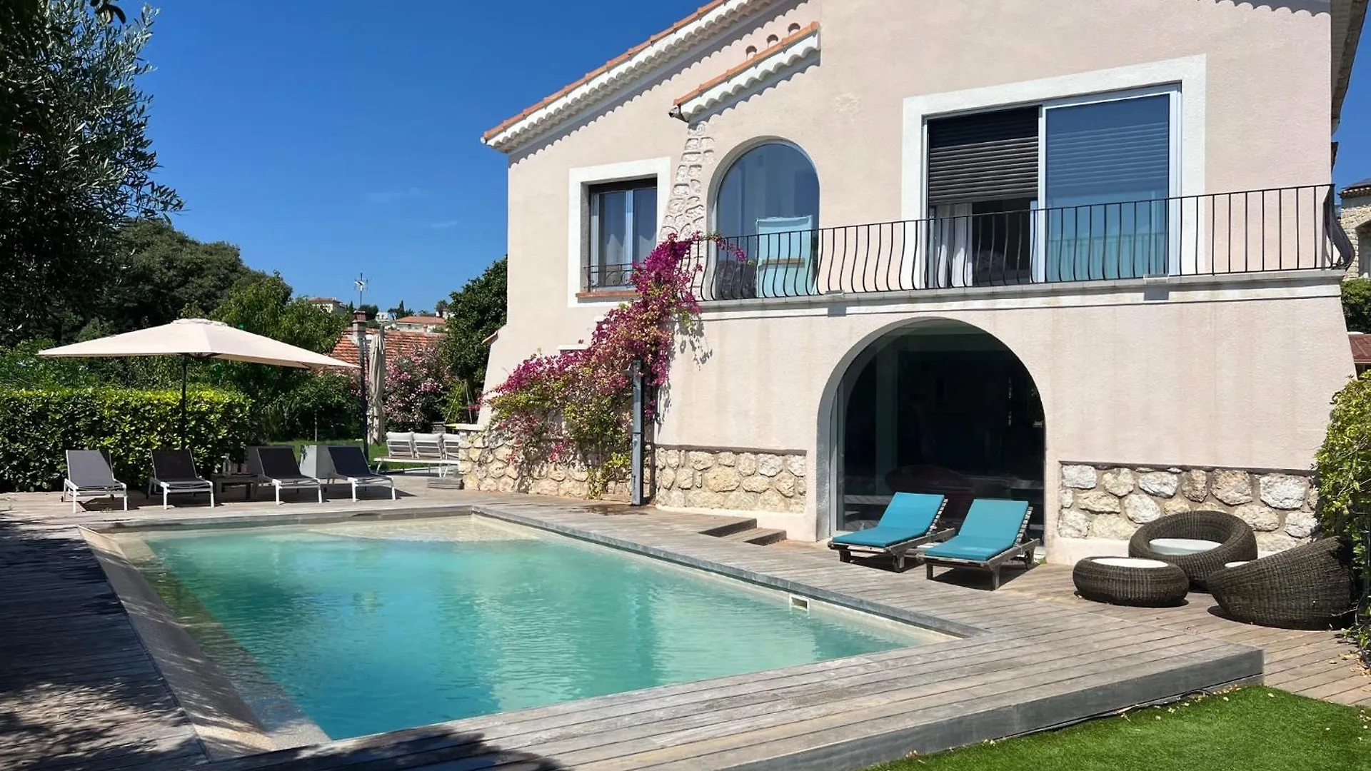 Superbe Villa Piscine Proche Ville Et Mer Au Calme Nice